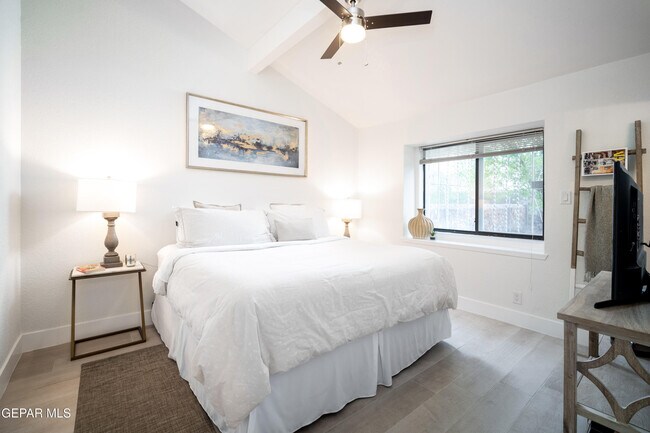 Building Photo - 588 Mogollon Cir