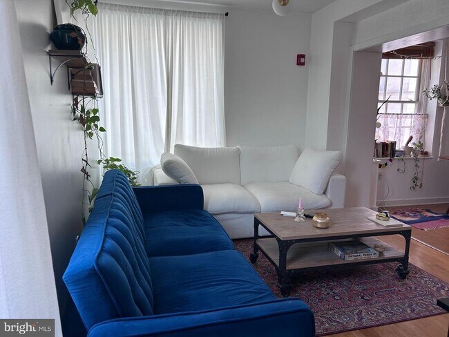 Building Photo - 1112 Locust St