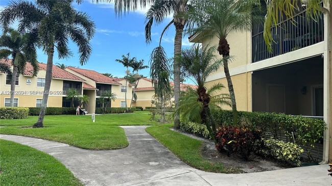 Building Photo - 1243 SW 46th Ave