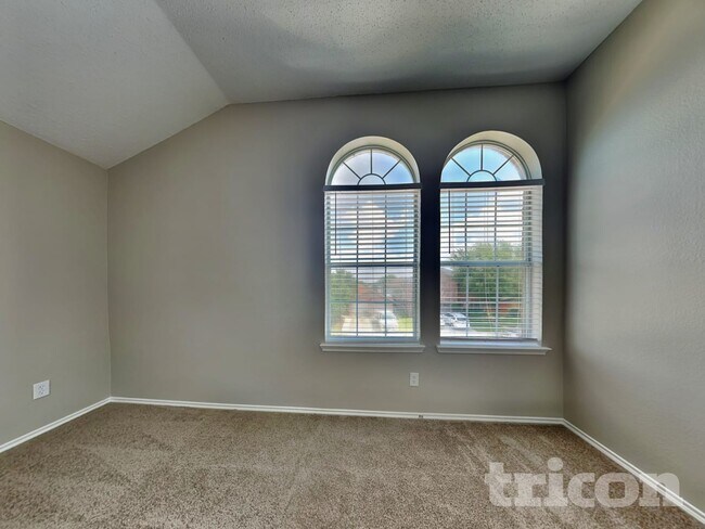 Building Photo - 3620 Mountain Ranch Rd