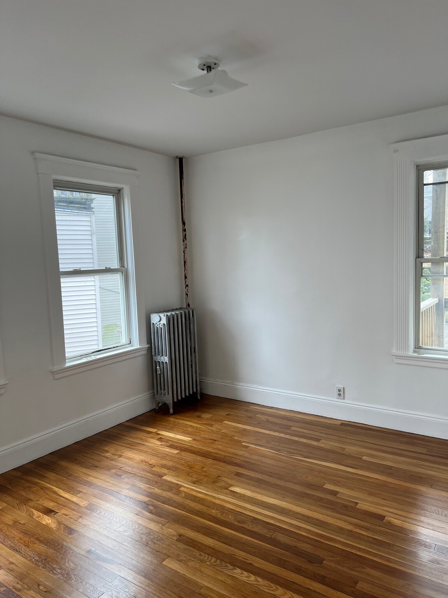 Building Photo - 196 Reservation Rd