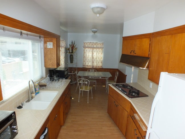 Front Kitchen - 3786 Meier St