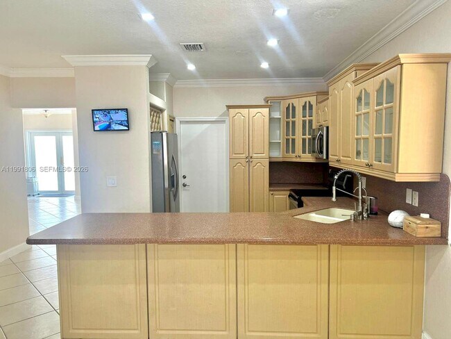 Building Photo - 8899 NW 176th Ln