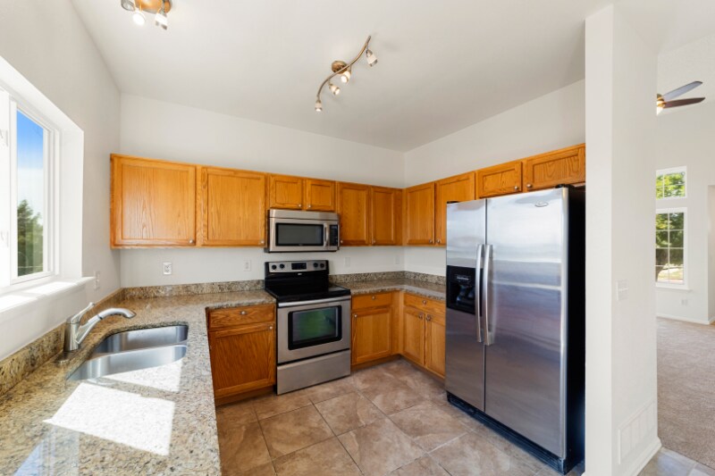 Building Photo - 4627 Bittercreek Dr