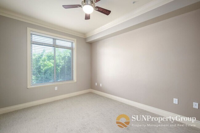 Building Photo - Freshly Updated Luxury Condo In Desirable Millcreek Terrace Community