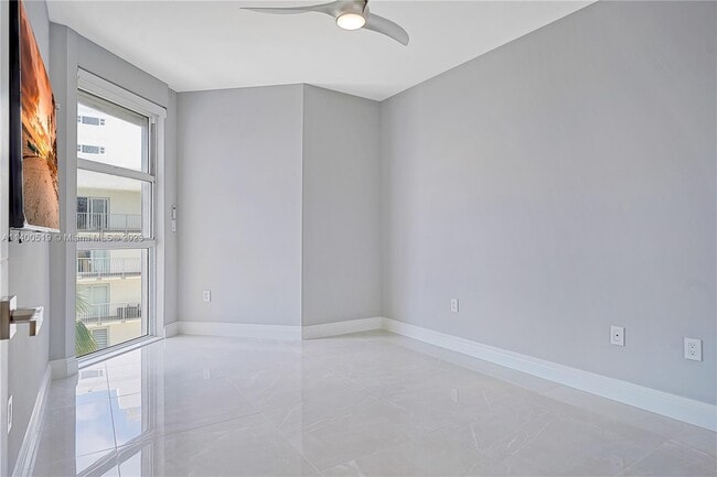 Building Photo - 4201 Collins Ave