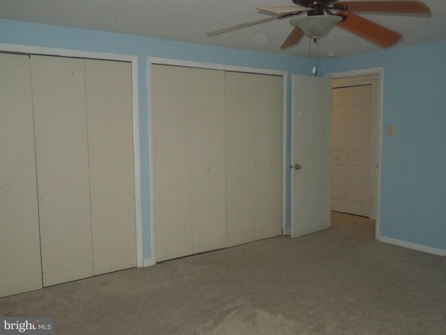 Building Photo - 1738 Farmington Ct