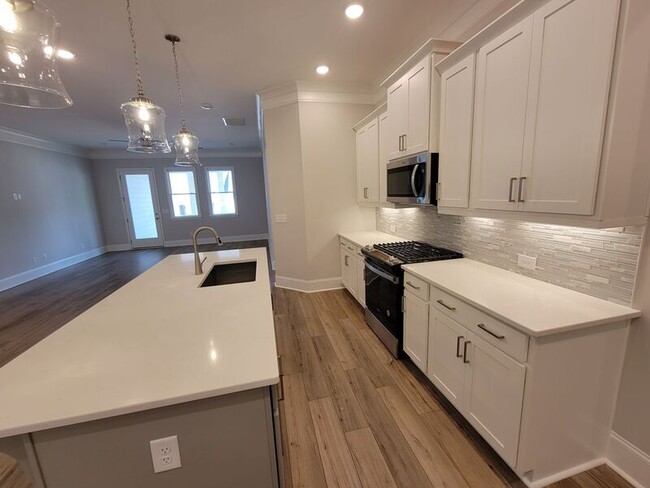 Building Photo - 2130 Cosette Ln