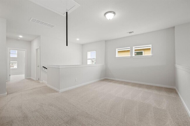 Building Photo - 112 Alicante Ln