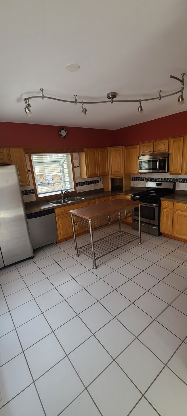 Building Photo - 42527 N Forest Ln