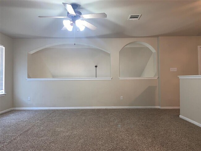 Building Photo - 18525 Blue Pond Dr