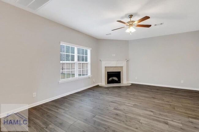 Building Photo - 12 Trask Cir