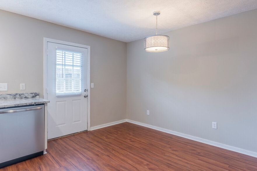 Unfurnished Unit - Kitchen (Downstairs) - 1255 Louisville St