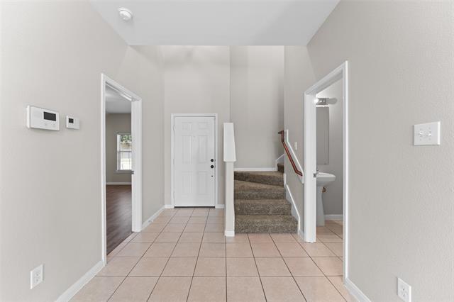 Building Photo - 504 Riverbed Dr