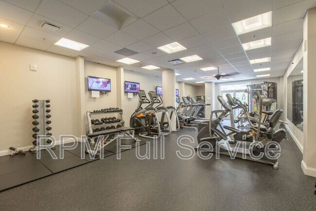 Building Photo - 110 31st Ave N