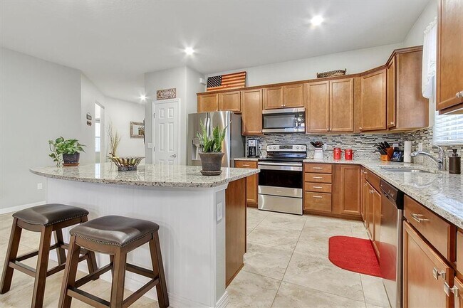 Building Photo - 5611 Barletta Dr