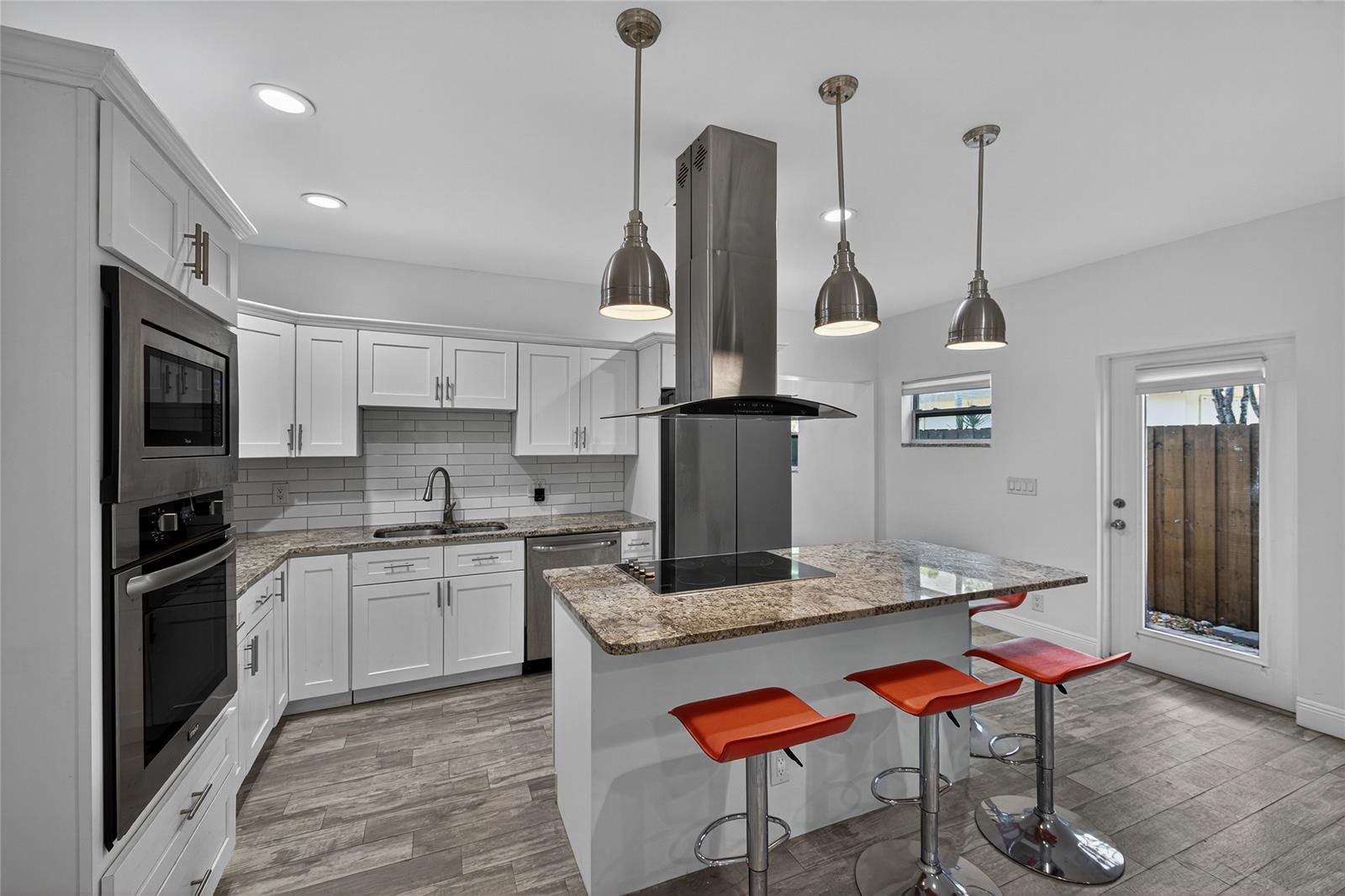 Building Photo - 2012 NW 12th Ave