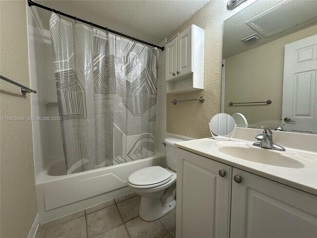 Building Photo - 2501 S Ocean Dr