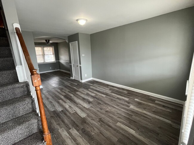 Building Photo - Newly Renovated Townhome available in 21224!