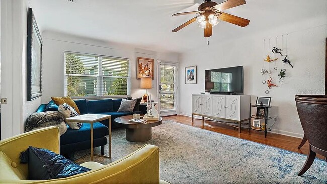 Building Photo - 109 12th Ave N