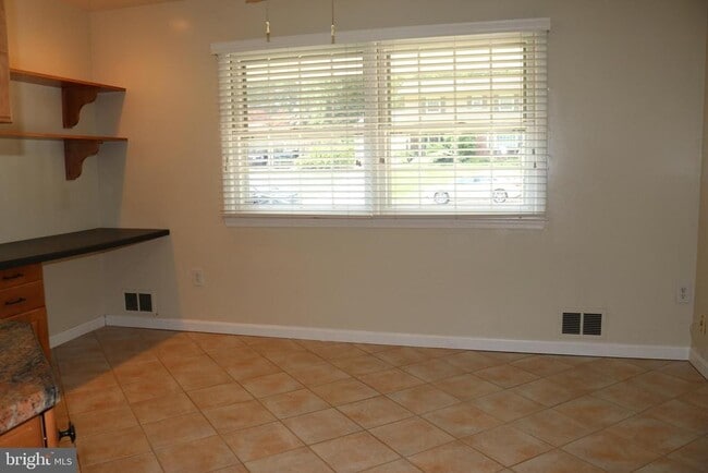 Building Photo - 8634 Aberdeen Ct