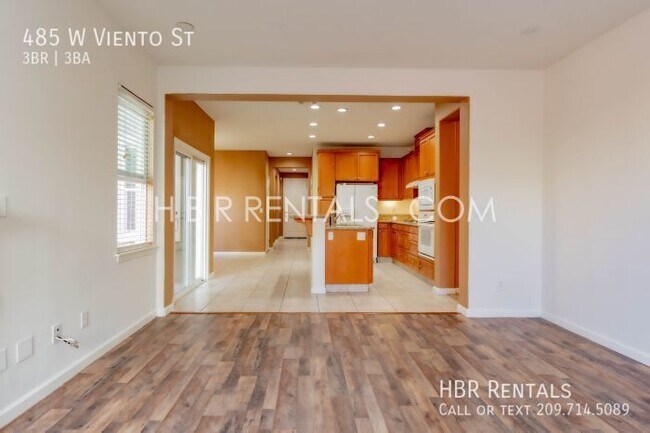 Building Photo - 485 W Viento St