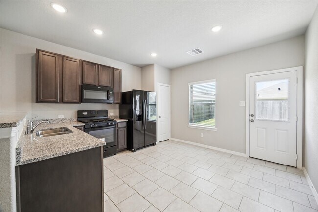 Building Photo - 25830 Northpark Pine Dr