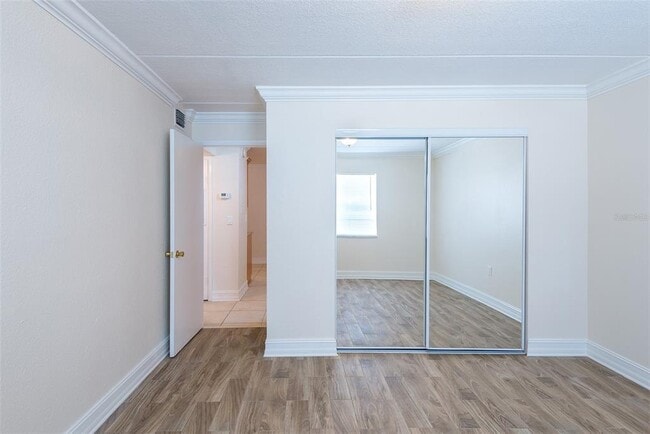 Building Photo - 5221 Bayshore Blvd