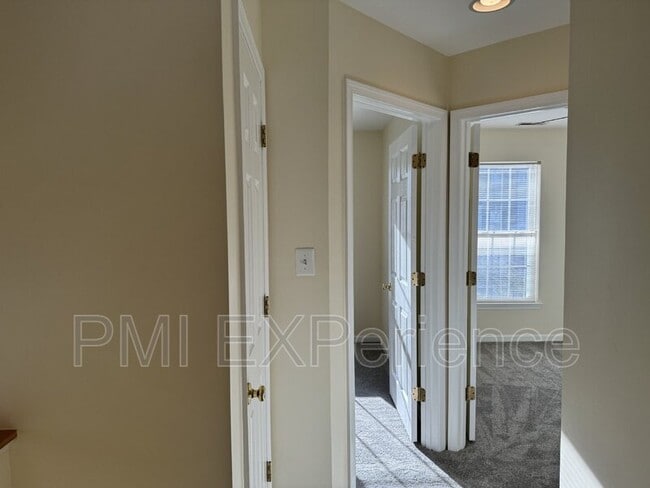 Building Photo - 12914 Woods View St