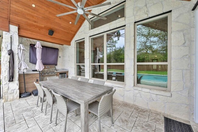 Building Photo - 51 Sandwell Place