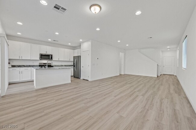 Building Photo - 8136 Rockflower St