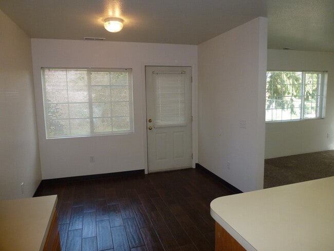 Building Photo - gbfront