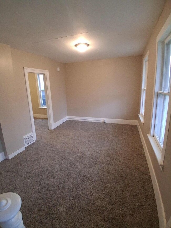 Building Photo - 3 Bedroom single family homes