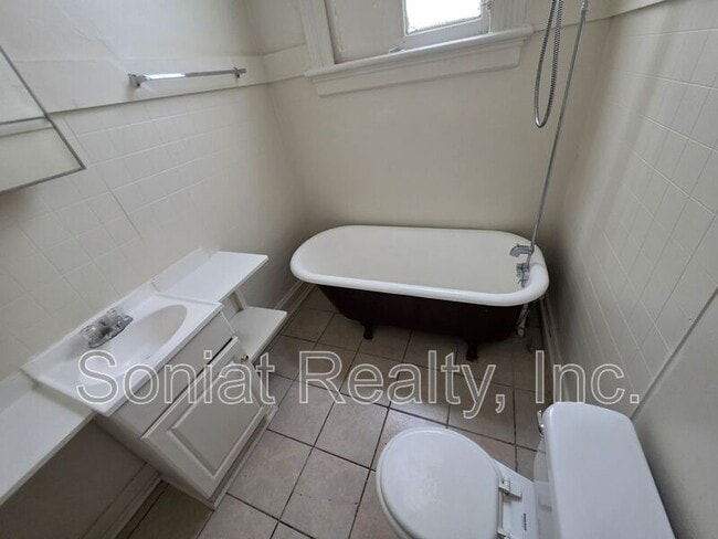 Building Photo - 3030 Palmyra St