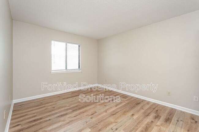 Building Photo - 509 Mystic Dr