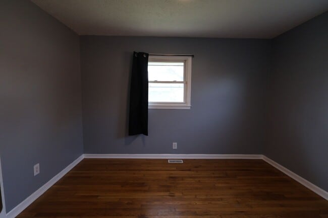Building Photo - 308 Larkwood Dr