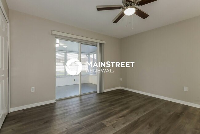 Building Photo - 3 Bedroom Pet-Friendly Home in RUSKIN, FL with Main Street Renewal