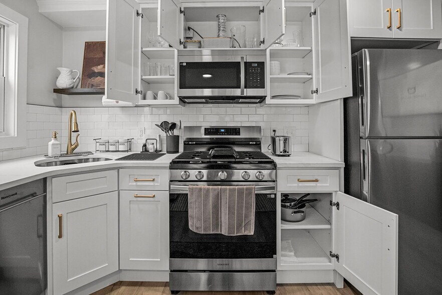 Building Photo - 149 E Main St