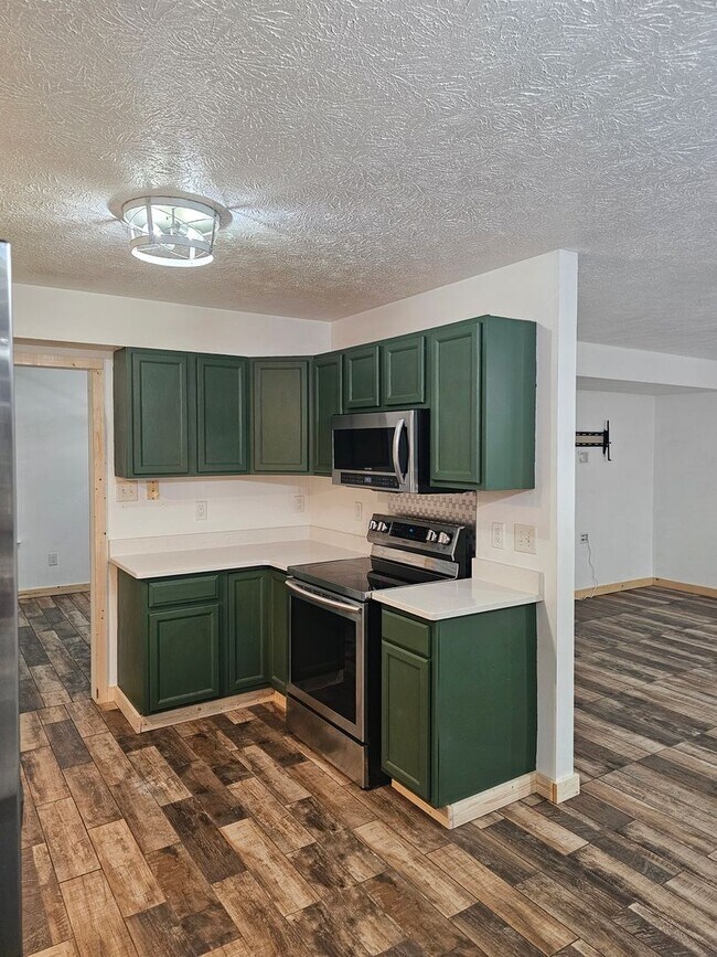 Building Photo - 5679 Hickory Fork Rd