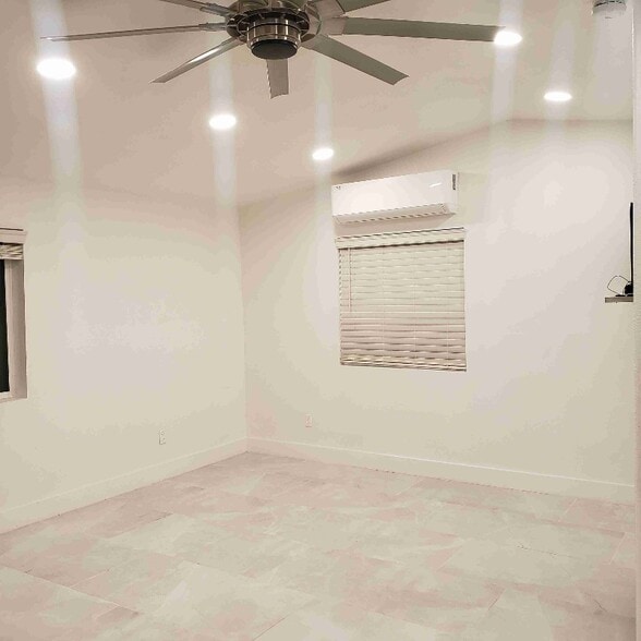 Building Photo - 846 Spruce Ct