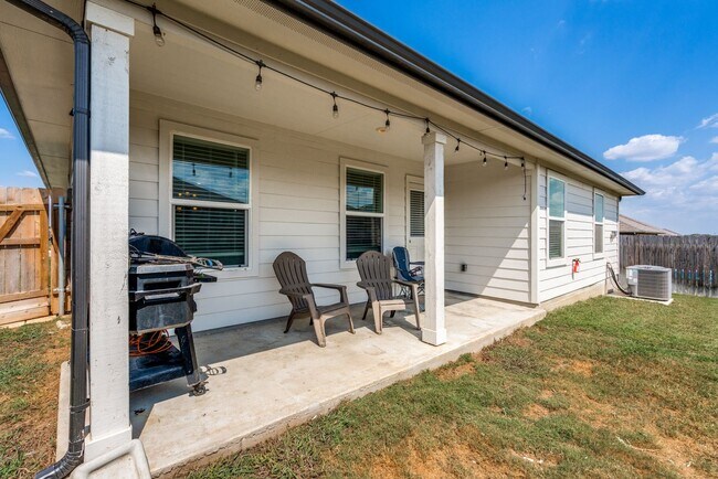 Building Photo - 816 Indigo Wy