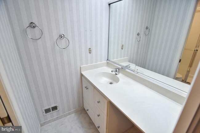 Building Photo - 21 Twin Brooks Dr