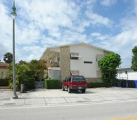 Building Photo - 1609 S Federal Hwy Lake Worth, FL 33460