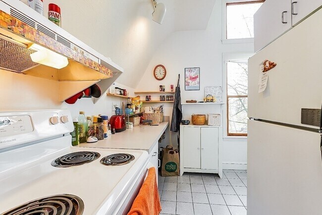 Building Photo - 32 Mason Terrace