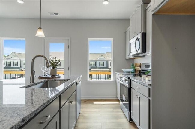 Building Photo - 77 Professional Pl