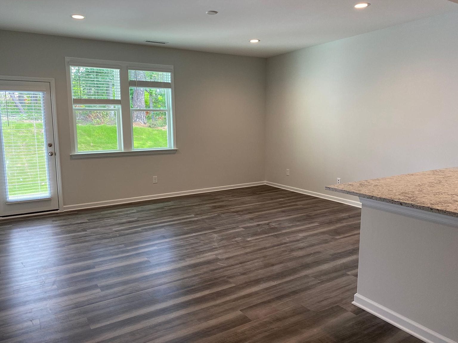 Building Photo - Room in Townhome on Fitchie Pl