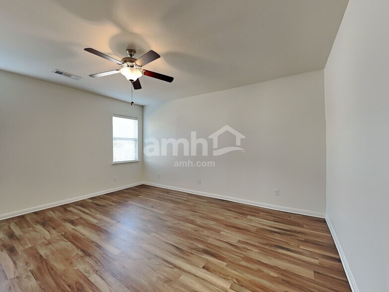 Building Photo - 4616 Beaver Creek Ave