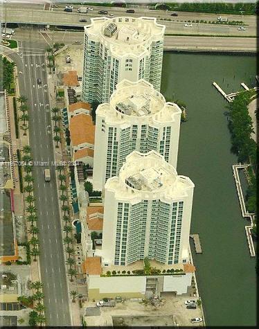 Primary Photo - 200 Sunny Isles Blvd