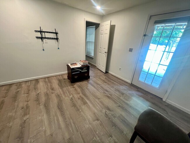 Building Photo - 16851 Toms River Loop