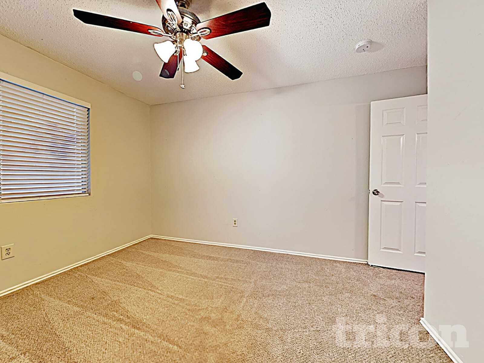 Building Photo - 2537 Rialto Way